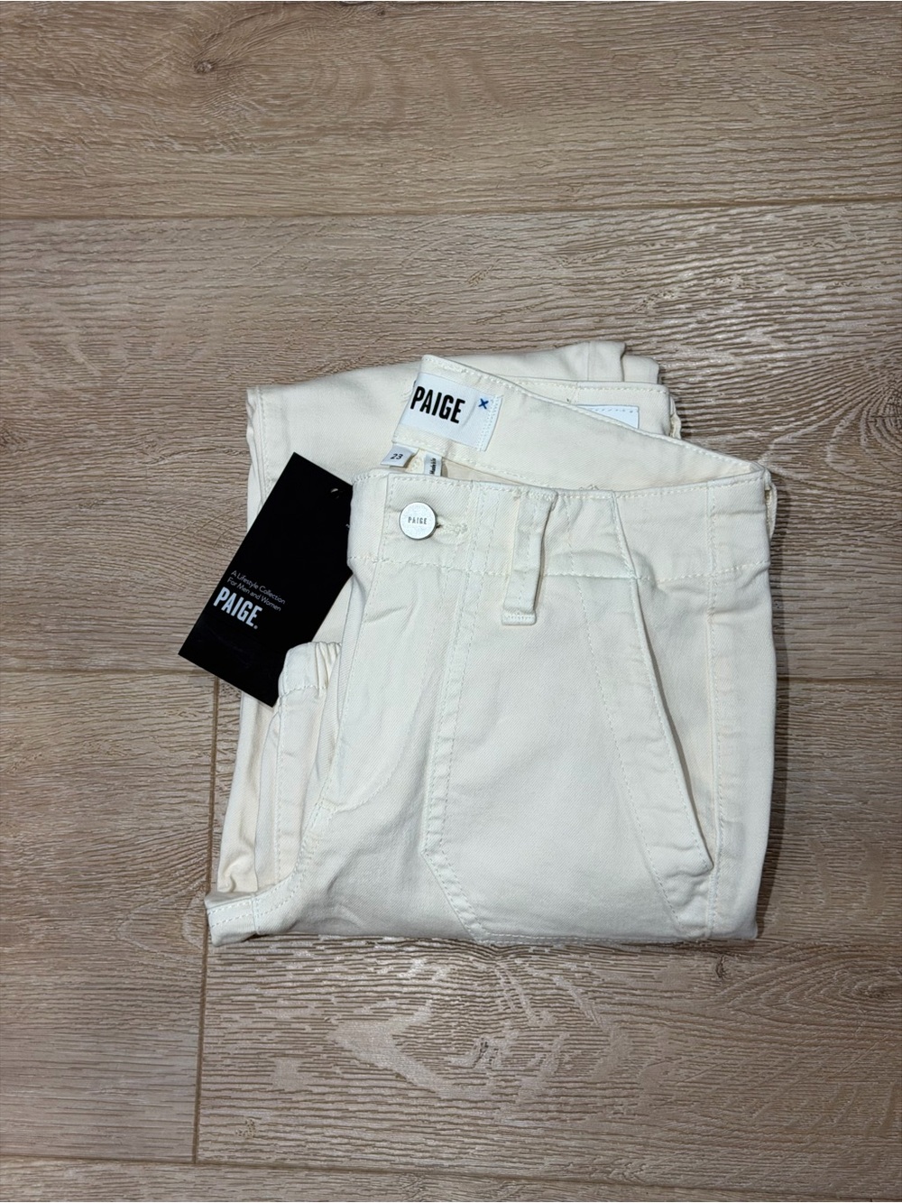 PAIGE Women's 
Ankle Jogger Pants
Acru Color
Never Worn